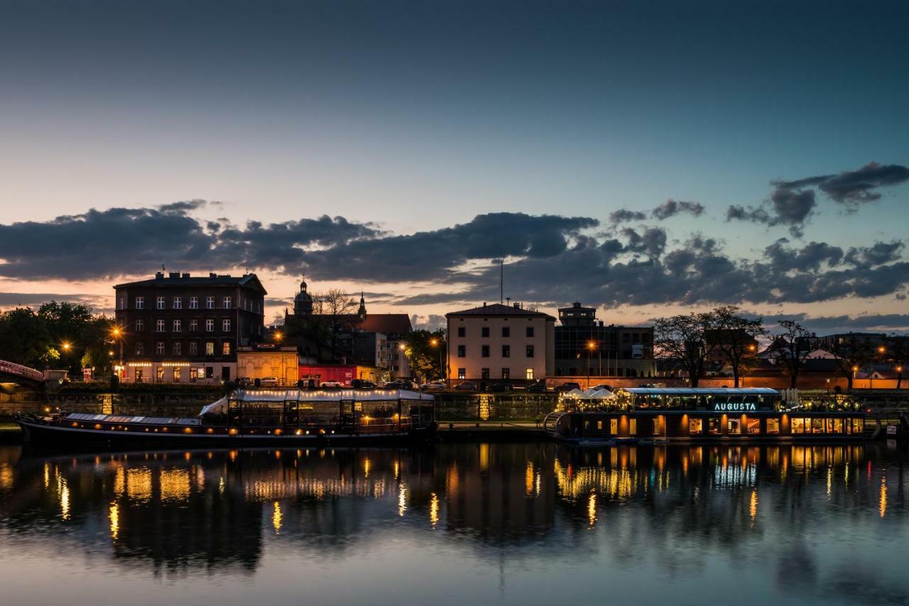 Home Far From Home Krakow Bagian luar foto