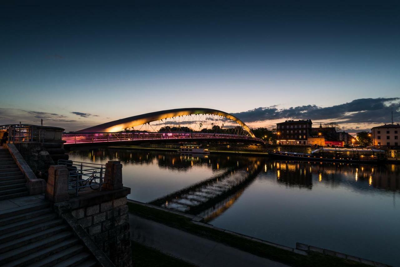 Home Far From Home Krakow Bagian luar foto