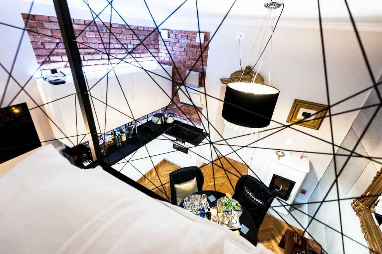 Home Far From Home Krakow Bagian luar foto